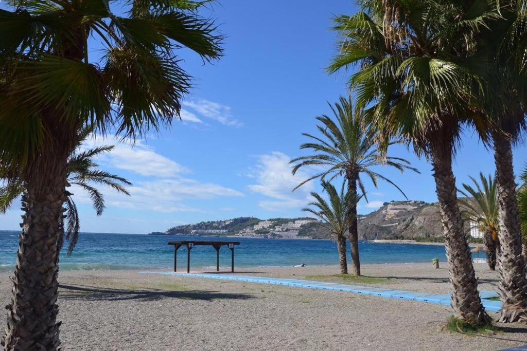 Apartamento 1A Linea Playa Com Piscina Almunecar Bagian luar foto